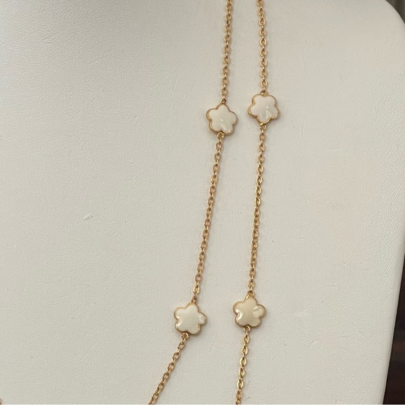 Cream enamel flower gold tone 48 inch long necklace - Picture 8 of 8